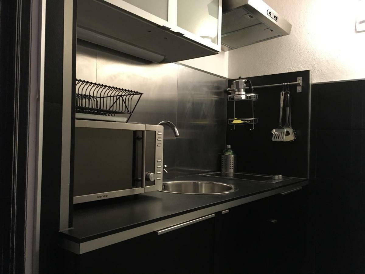 Al Apartment *